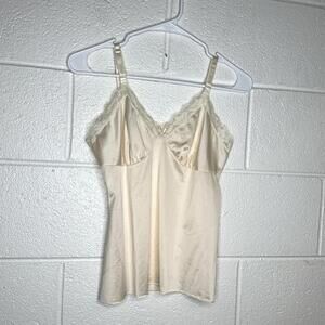 < Vintage Lorraine Lace Trimmed Sleep Cami >